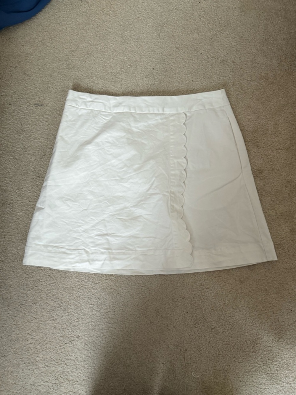 Tuckernuck White Scallop-Trim Mini Skirt